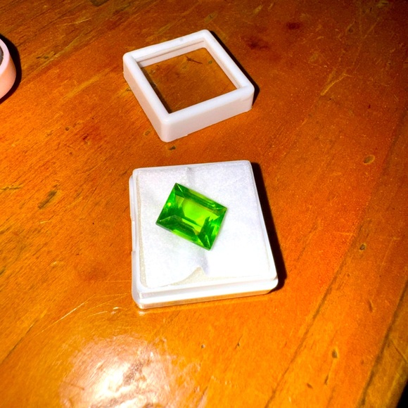 Natural Peridot Loose Gemstone 10.52 Ct CERTIFIED Green Peridot Princess Cut Gem - Picture 1 of 6